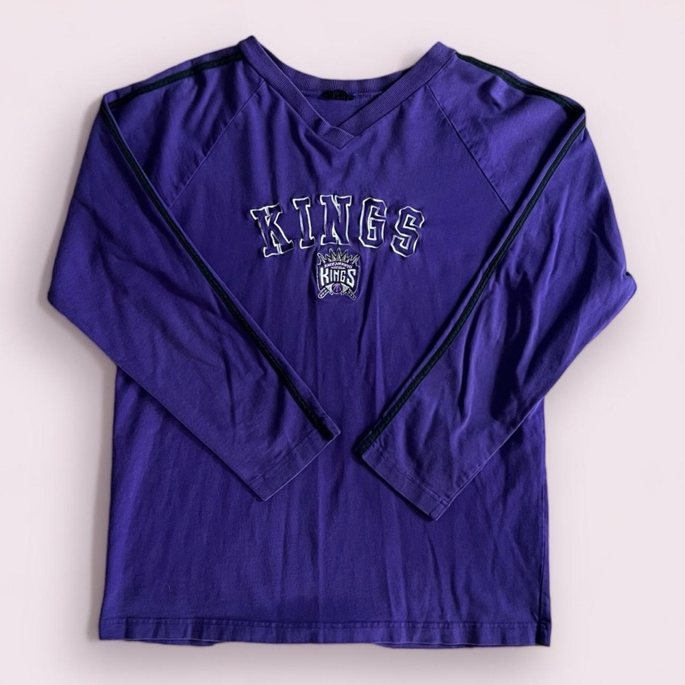 Vintage NBA Sacramento Kings Embroidered Long Sleeve Shirt - Purple